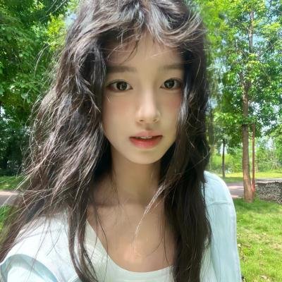 飘动的红丝带